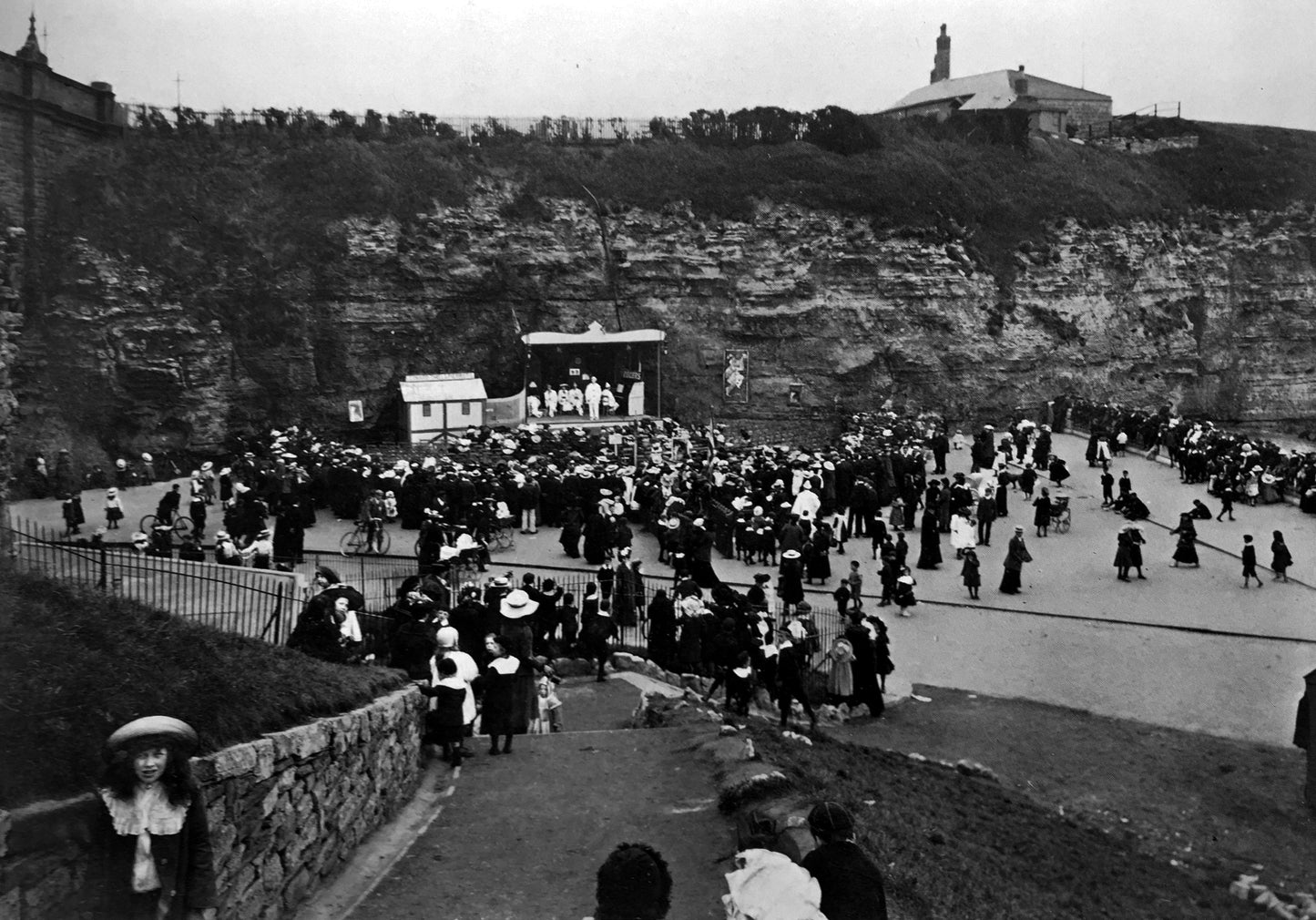 Sunderland Photographs - Holey Rock