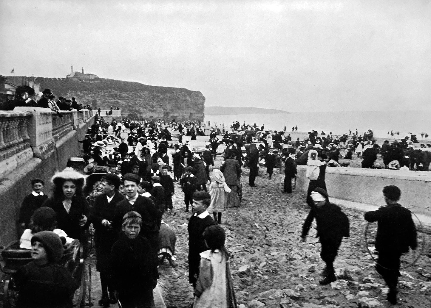 Sunderland Photographs - The Sands, Roker